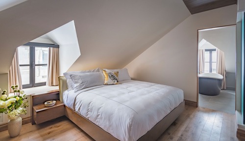Le Penthouse Kent 2 chambres avec divan-lit