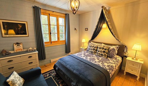 Deluxe Room, 1 Queen Bed