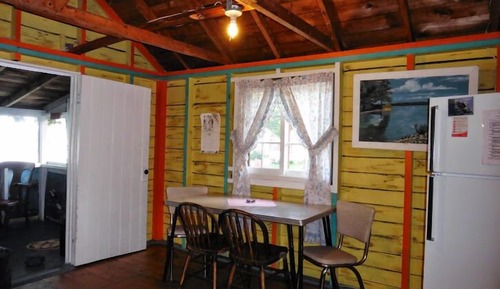 Traditional Cottage, 2 Bedrooms, Kitchen, Bay View (Waterfront Cottage 3)