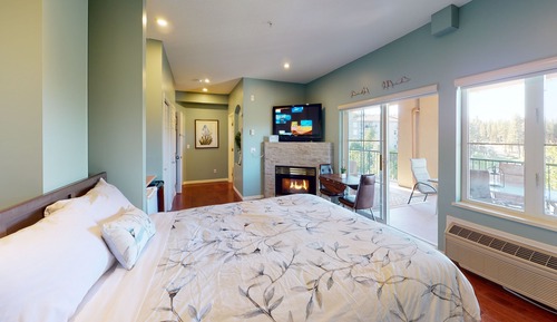 Superior Studio, Refrigerator & Microwave, Lagoon View