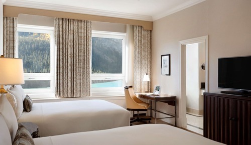 Deluxe Room, 2 Queen Beds, Lake View
