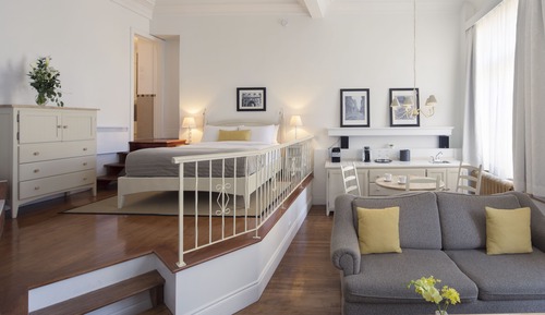 Suite, 1 Queen Bed with Sofa bed