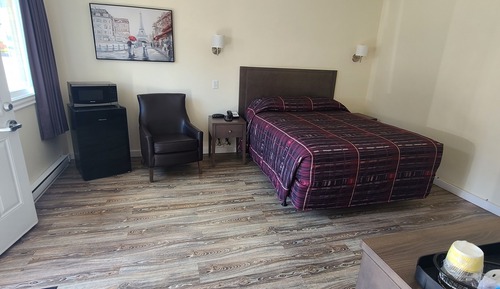 Deluxe Room, 1 Queen Bed, Non Smoking