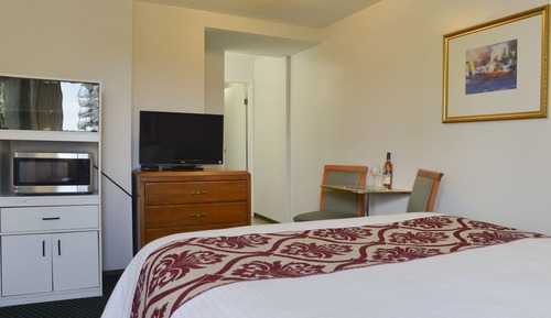 Standard Room, 1 Queen Bed