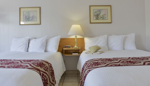 Suite, 2 Queen Beds, Kitchen