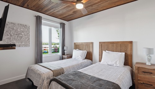 Deluxe Chalet