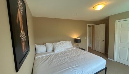 Two-Bedroom Apartment with Pool View