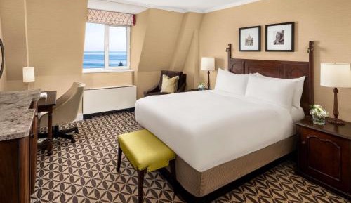 Queen Room with River View
