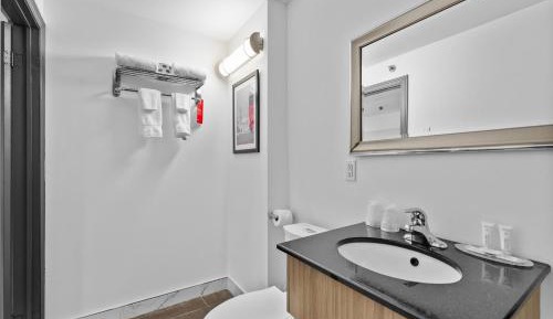 Suite with Two Queen Beds (Stair Access Only) - Non-Smoking