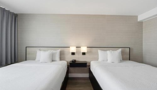 Queen Room with Two Queen Beds - Non-Smoking
