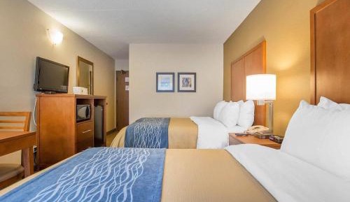 Queen Room with Two Queen Beds - Non-Smoking