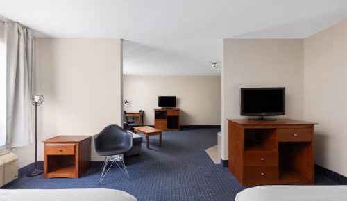 Queen Suite