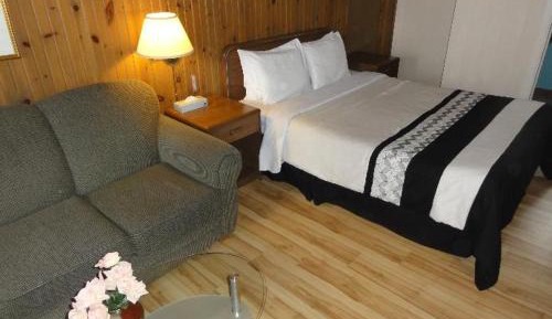 Queen Room with Sofa Bed