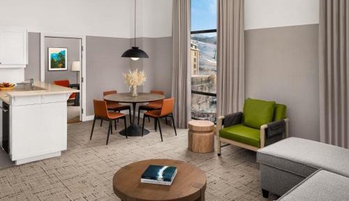 One-Bedroom Corner King Residence