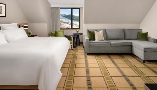 Deluxe King Room with View