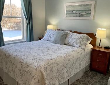 Queen and Twin Room 
