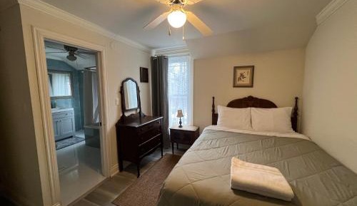 Queen Room