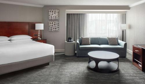 Executive king suite with Sofa Bed