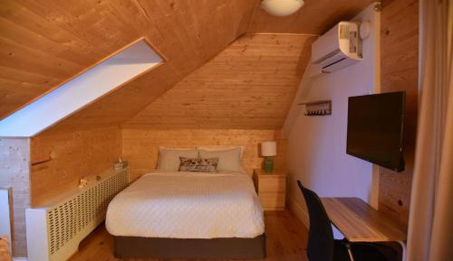 Deluxe Double Room with Bath