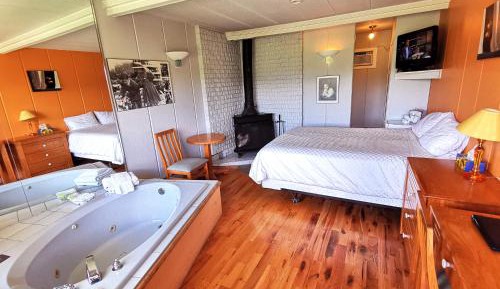 Double Room with Spa Bath