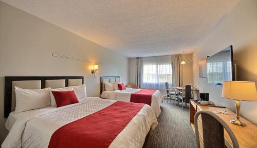 Queen Room with 2 Queen Beds (3 Adults) 
