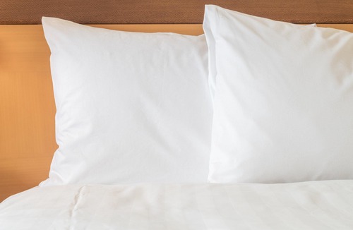 Bowmanville Hotel | Holiday Inn Express Hotel & Suites Clarington - Bowmanville, an Ihg Hotel