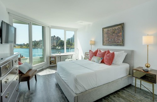 Inner Harbour Condo | Harbour View Executive Suite – Unparalleled Views in Victoria!