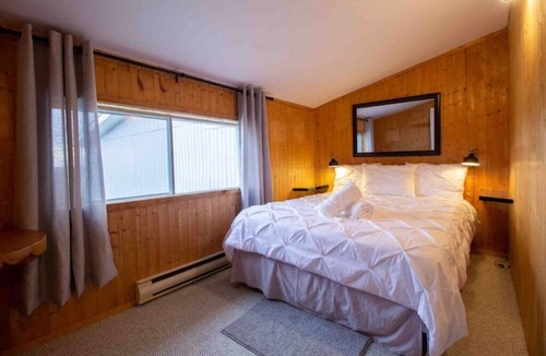 Eastman House | Chalet Ensoleille