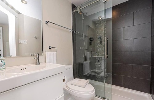 Paine-Sec Apartment | La Roméo - Private Bathroom