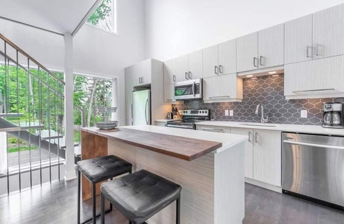 Saint Donat Ski Chalet | Lake access | BBQ & Fireplace | Workspace