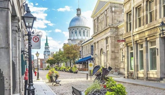Romantic 2-Bedroom Apartment near downtown