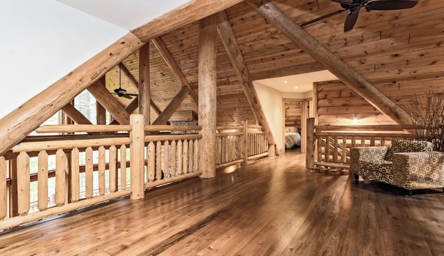 Heron Lodge | Gorgeous theater, hot tub, & private waterfront near Calabogie