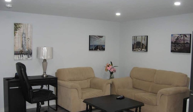 Beautiful 2-bedroom Guest Home in Guelph