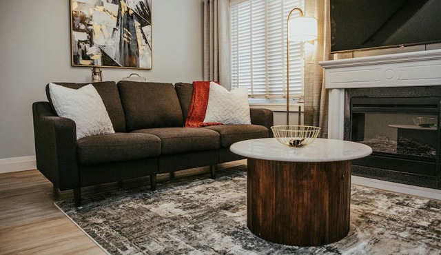 The Miner's Den - NEW 4BED Executive Home