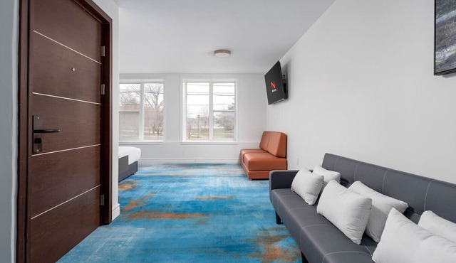 Exclusive Queen Suite w/Sofa bed. Trinity Bellwoods, Downtown Toronto