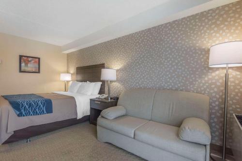 Comfort Inn Levis 