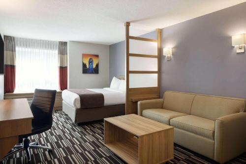 Microtel Inn 